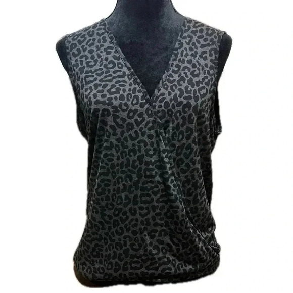🔵Lemon tart gray and black sleeveless animal print wrap top XL - Picture 1 of 6